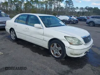 2005 Lexus LS 430 with VIN JTHBN36F955023924, listed as a IAAI auction lot 41713941 with 270,158 mi miles. Bid and sale history available at carsss.com. Image 1.