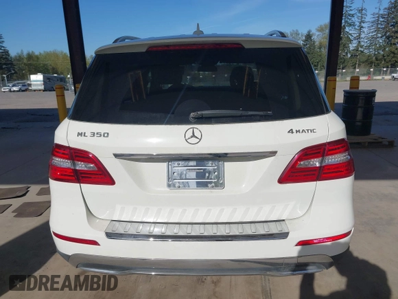 2012 Mercedes-Benz M ML 350 with VIN 4JGDA5HB1CA013738, listed as a IAAI auction lot 42024949 with 81,124 mi miles. Bid and sale history available at carsss.com. Image 17.