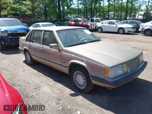 1994 Volvo 960 z VIN YV1KS9518R0046398, wystawiony jako IAAI lot #42105899 z przebiegiem 204 752 mil mil oraz . Historia ofert i sprzedaży dostępna na DreamBid. Obrazek 1.