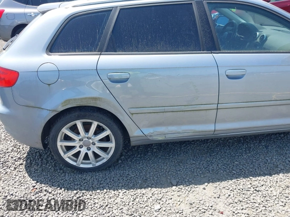 2012 Audi A3 Premium Plus z VIN WAUKFAFM0CA011051, wystawiony jako IAAI lot #42315135 z przebiegiem 136 597 mil mil oraz . Historia ofert i sprzedaży dostępna na DreamBid. Obrazek 6.