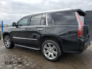 2017 Cadillac Escalade Luxury z VIN 1GYS4BKJXHR357895, wystawiony jako Copart lot #56396535 z przebiegiem 121 127 mil mil oraz Tytuł czysty. Historia ofert i sprzedaży dostępna na DreamBid. Obrazek 2.