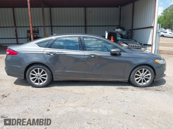 2017 Ford Fusion SE with VIN 3FA6P0HD7HR297945, listed as a IAAI auction lot 42015135 with 136,774 mi miles. Bid and sale history available at carsss.com. Image 13.