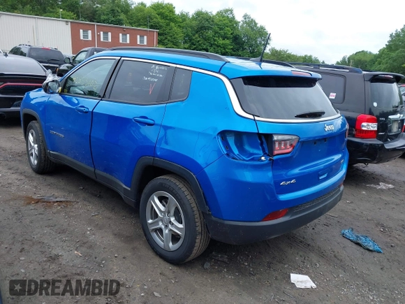 2024 Jeep Compass Latitude with VIN 3C4NJDBN9RT606397, listed as a IAAI auction lot 42533102 with 30,835 mi miles and . Bid and sale history available at DreamBid. Image 14.