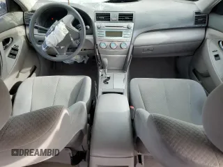2008 Toyota Camry LE z VIN 4T1BE46K48U790865, wystawiony jako Copart lot #53522695 z przebiegiem 106 293 mil mil oraz Szkoda całkowita • Salvage title. Historia ofert i sprzedaży dostępna na DreamBid. Obrazek 8.