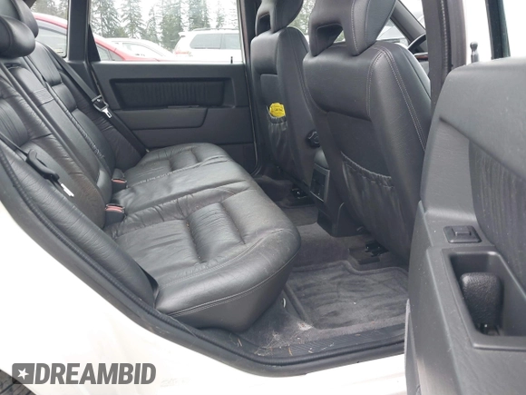 1997 Volvo 850 с VIN YV1LS5649V1394639, выставлен на аукционе IAAI как лот 41823556 с пробегом 110 220 миль миль и . История ставок и продаж доступна на DreamBid. Изображение 8.