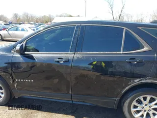 2019 Chevrolet Equinox LS z VIN 2GNAXHEV8K6111576, wystawiony jako IAAI lot #41829253 z przebiegiem 113 231 mil mil oraz . Historia ofert i sprzedaży dostępna na DreamBid. Obrazek 14.
