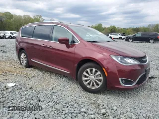 2018 Chrysler Pacifica Touring L z VIN 2C4RC1BG5JR214133, wystawiony jako Copart lot #52421705 z przebiegiem 76 554 mil mil oraz Szkody całkowita. Historia ofert i sprzedaży dostępna na DreamBid. Obrazek 4.
