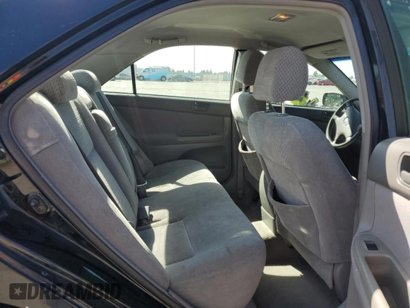 2004 Toyota Camry LE with VIN 4T1BE32K14U318133, listed as a Copart auction lot 54238185 with 293,761 mi miles and Salvage Title. Bid and sale history available at carsss.com. Image 10.