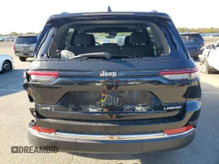 2025 Jeep Grand Cherokee Laredo with VIN 1C4RJHAG3SC274177, listed as a Copart auction lot 84838284 with 36 mi miles and Salvage Title. Bid and sale history available at DreamBid. Image 6.