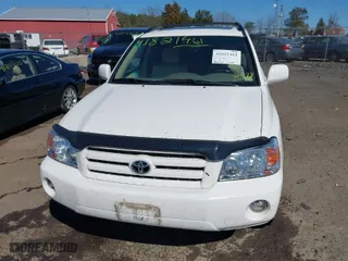 2007 Toyota Highlander w/3rd Row with VIN JTEEP21A870211778, listed as a IAAI auction lot 41821461 with 231,498 mi miles. Bid and sale history available at carsss.com. Image 6.