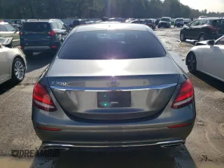 2017 Mercedes-Benz E-Class E 300 Luxury with VIN WDDZF4JB2HA100027, listed as a Copart auction lot 72523932 with 91,845 mi miles. Bid and sale history available at carsss.com. Image 6.