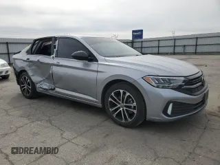 2023 Volkswagen Jetta Sport z VIN 3VWBM7BU8PM055306, wystawiony jako Copart lot #50166215 z przebiegiem 16 894 mil mil oraz Szkoda całkowita • Salvage title. Historia ofert i sprzedaży dostępna na DreamBid. Obrazek 4.