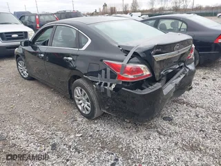 2015 Nissan Altima 2.5 with VIN 1N4AL3AP3FC176837, listed as a IAAI auction lot 41843408 with 185,466 mi miles. Bid and sale history available at carsss.com. Image 3.