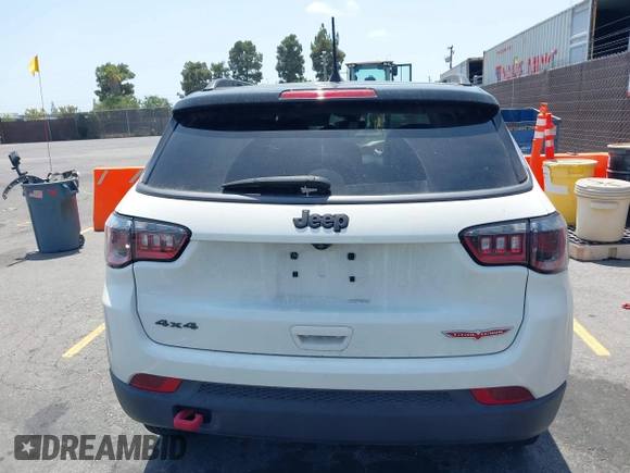 2020 Jeep Compass Trailhawk z VIN 3C4NJDDB5LT248662, wystawiony jako IAAI lot #42574553 z przebiegiem 28 118 mil mil oraz . Historia ofert i sprzedaży dostępna na DreamBid. Obrazek 16.