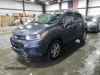 2021 Chevrolet Trax LT z VIN KL7CJPSB9MB326792, wystawiony jako Copart lot #56646315 z przebiegiem 84 550 mil mil oraz Czysty tytuł • Clean title. Historia ofert i sprzedaży dostępna na DreamBid. Obrazek 1.