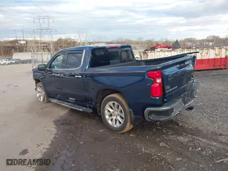 2019 Chevrolet Silverado 1500 LTZ with VIN 3GCUYGED4KG159973, listed as a IAAI auction lot 41210958 with 32,046 mi miles. Bid and sale history available at carsss.com. Image 3.
