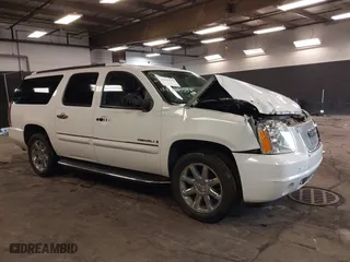 2008 GMC Yukon XL Denali with VIN 1GKFK66868J198016, listed as a IAAI auction lot 41665970 with 216,420 mi miles. Bid and sale history available at carsss.com. Image 1.