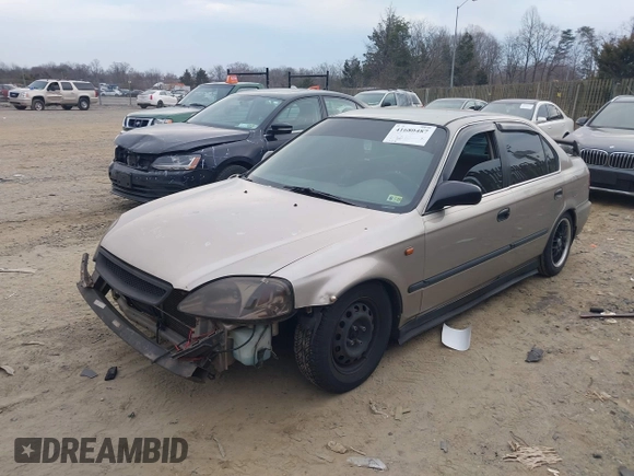 2000 Honda Civic LX with VIN 1HGEJ6672YL002709, listed as a IAAI auction lot 41680487 with 151,856 mi miles. Bid and sale history available at carsss.com. Image 2.