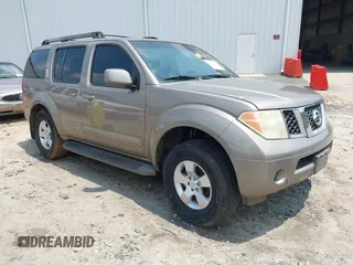 2007 Nissan Pathfinder SE z VIN 5N1AR18W47C625479, wystawiony jako IAAI lot #42398676 z przebiegiem 227 037 mil mil oraz . Historia ofert i sprzedaży dostępna na DreamBid. Obrazek 1.