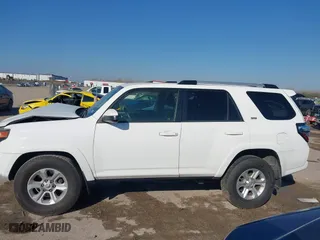 2019 Toyota 4Runner SR5 with VIN JTEZU5JR4K5193177, listed as a IAAI auction lot 41630718 with 136,381 mi miles. Bid and sale history available at carsss.com. Image 14.