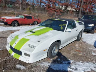 1991 Chevrolet Camaro RS with VIN 1G1FP23E1ML181101, listed as a IAAI auction lot 41405303 with 96,580 mi miles. Bid and sale history available at carsss.com. Image 2.