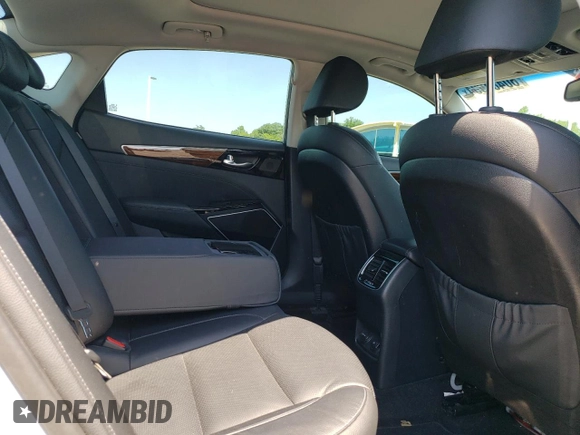2017 Kia Cadenza Premium z VIN KNALC4J14H5060670, wystawiony jako Copart lot #60481904 z przebiegiem 127 125 mil mil oraz Szkoda całkowita • Salvage title. Historia ofert i sprzedaży dostępna na DreamBid. Obrazek 10.