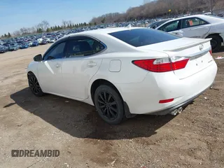 2013 Lexus ES 4dr Sdn with VIN JTHBK1GG7D2020623, listed as a IAAI auction lot 41791225 with 106,708 mi miles. Bid and sale history available at carsss.com. Image 3.
