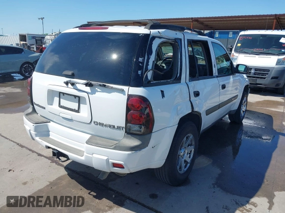 2004 Chevrolet TrailBlazer LT with VIN 1GNDS13S342361478, listed as a IAAI auction lot 42094261 with 298,130 mi miles and . Bid and sale history available at DreamBid. Image 4.