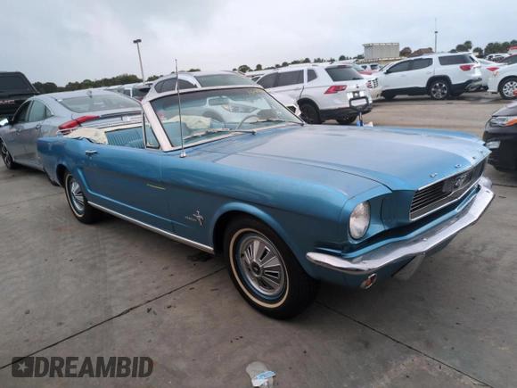 1966 Ford Mustang z VIN 6R08T191465, wystawiony jako Copart lot #74263644 z przebiegiem 54 288 mil mil oraz Szkody całkowita. Historia ofert i sprzedaży dostępna na DreamBid. Obrazek 4.
