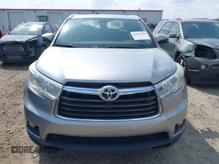 2014 Toyota Highlander XLE z VIN 5TDKKRFH1ES036742, wystawiony jako IAAI lot #42167218 z przebiegiem 165 837 mil mil oraz . Historia ofert i sprzedaży dostępna na DreamBid. Obrazek 12.