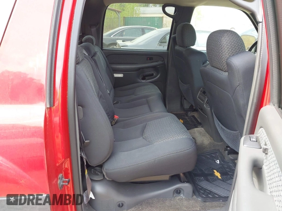 2003 Chevrolet Avalanche with VIN 3GNEK13T83G191752, listed as a IAAI auction lot 42126350 with 106,334 mi miles. Bid and sale history available at carsss.com. Image 8.