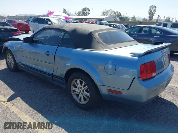 2006 Ford Mustang Standard with VIN 1ZVFT84N465224869, listed as a IAAI auction lot 41855326 with 190,623 mi miles and . Bid and sale history available at carsss.com. Image 3.