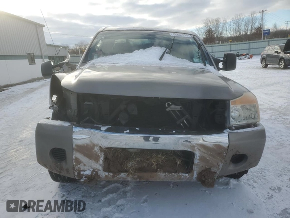 2008 Nissan Titan XE z VIN 1N6AA07C18N335295, wystawiony jako Copart lot #43854915 z przebiegiem 121 295 mil mil oraz Szkoda całkowita • Salvage title. Historia ofert i sprzedaży dostępna na DreamBid. Obrazek 5.