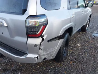 2018 Toyota 4Runner SR5 with VIN JTEBU5JR3J5516327, listed as a IAAI auction lot 41193563 with 131,024 mi miles. Bid and sale history available at carsss.com. Image 6.