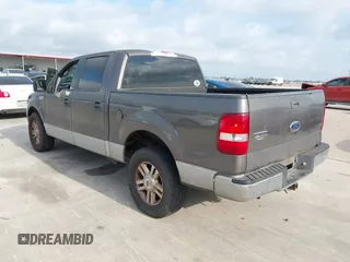 2005 Ford F-150 XLT z VIN 1FTRW12W55KF12801, wystawiony jako IAAI lot #42071518 z przebiegiem 462 561 mil mil oraz . Historia ofert i sprzedaży dostępna na DreamBid. Obrazek 3.