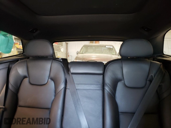 2018 Volvo XC60 Momentum с VIN YV4102RK4J1025044, выставлен на аукционе Copart как лот 48249145 с пробегом 99 688 миль миль и Списание • Salvage title. История ставок и продаж доступна на DreamBid. Изображение 10.