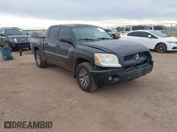 2008 Mitsubishi Raider LS z VIN 1Z7HC28K18S588457, wystawiony jako IAAI lot #41597701 z przebiegiem 155 343 mil mil oraz . Historia ofert i sprzedaży dostępna na DreamBid. Obrazek 1.