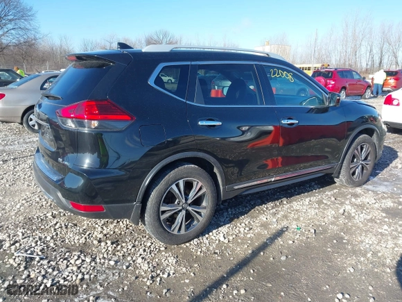 2017 Nissan Rogue SL with VIN 5N1AT2MV5HC769838, listed as a IAAI auction lot 40922008 with 91,906 mi miles. Bid and sale history available at carsss.com. Image 4.