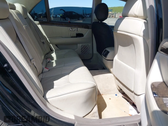 2001 Lexus LS 430 z VIN JTHBN30F810045610, wystawiony jako IAAI lot #42004279 z przebiegiem 143 497 mil mil oraz . Historia ofert i sprzedaży dostępna na DreamBid. Obrazek 8.