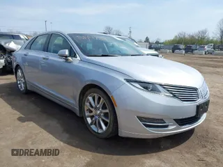 2016 Lincoln MKZ with VIN 3LN6L2G90GR625733, listed as a IAAI auction lot 41990706 with 104,962 mi miles. Bid and sale history available at carsss.com. Image 1.