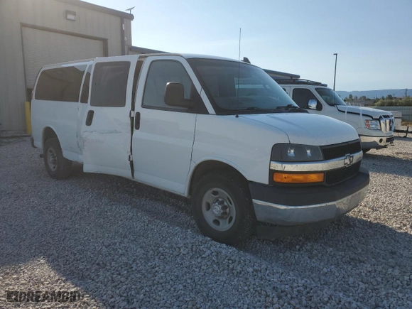 2017 Chevrolet Express Passenger LT with VIN 1GAZGPFF0H1263823, listed as a Copart auction lot 69489374 with 199,482 mi miles and Salvage Title. Bid and sale history available at carsss.com. Image 4.