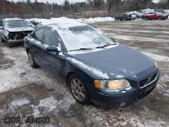 2006 Volvo S60 2.5T with VIN YV1RH592662544172, listed as a IAAI auction lot 41391185 with 245,598 mi miles. Bid and sale history available at carsss.com. Image 1.