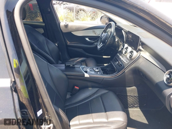 2019 Mercedes-Benz C 300 with VIN 55SWF8DB3KU287291, listed as a IAAI auction lot 42754245 with 59,329 mi miles and . Bid and sale history available at DreamBid. Image 5.