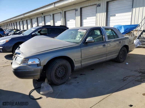 2000 Ford Crown Victoria with VIN 2FAFP73W8YX116581, listed as a Copart auction lot 42426805 with 122,218 mi miles and Salvage Title. Bid and sale history available at carsss.com. Image 1.