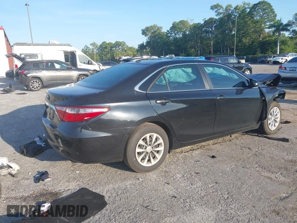 2017 Toyota Camry XLE z VIN 4T1BF1FK0HU277334, wystawiony jako IAAI lot #42312610 z przebiegiem 116 948 mil mil oraz . Historia ofert i sprzedaży dostępna na DreamBid. Obrazek 4.