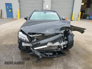 2019 Mercedes-Benz C 300 z VIN WDDWJ8EBXKF837960, wystawiony jako Copart lot #53972945 z przebiegiem 47 660 mil mil oraz Szkoda całkowita • Salvage title. Historia ofert i sprzedaży dostępna na DreamBid. Obrazek 5.