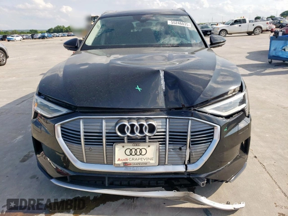 2019 Audi e-tron Prestige with VIN WA1VABGE1KB013888, listed as a Copart auction lot 55246035 with 41,529 mi miles and Salvage Title. Bid and sale history available at DreamBid. Image 5.