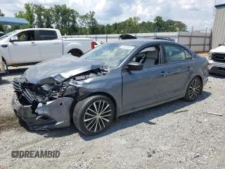 2017 Volkswagen Jetta Sport z VIN 3VWD17AJ2HM388725, wystawiony jako Copart lot #62923415 z przebiegiem Nie podano mil oraz Szkoda całkowita • Salvage title. Historia ofert i sprzedaży dostępna na DreamBid. Obrazek 1.