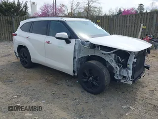 2021 Toyota Highlander XLE z VIN 5TDHZRBH7MS062420, wystawiony jako IAAI lot #41918161 z przebiegiem 136 842 mil mil oraz . Historia ofert i sprzedaży dostępna na DreamBid. Obrazek 1.