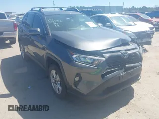 2021 Toyota RAV4 XLE with VIN 2T3W1RFV8MC118377, listed as a IAAI auction lot 41776108 with 80,217 mi miles. Bid and sale history available at carsss.com. Image 1.